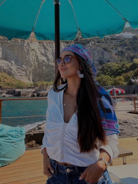 Eu e minha paixão por foulard, lenços e pelo verão italiano… 🩵🍋🩷🍹💚🇮🇹
.
#italy #amalficoast #foulard #pareo #eurosummer